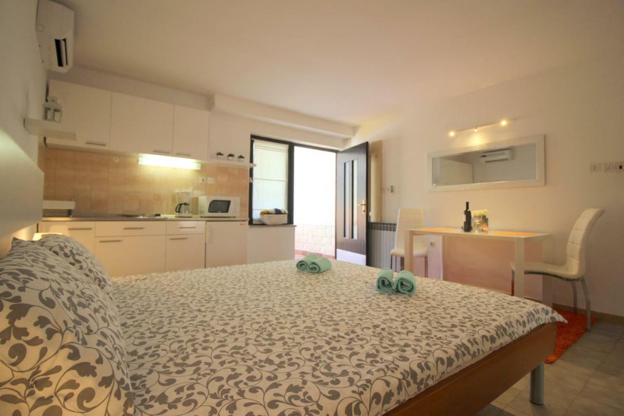 Apartments Sabina Porec Ngoại thất bức ảnh